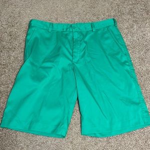Men's Nike Relaxed Pleated Golf Shorts, Green, Size 33 330239 311